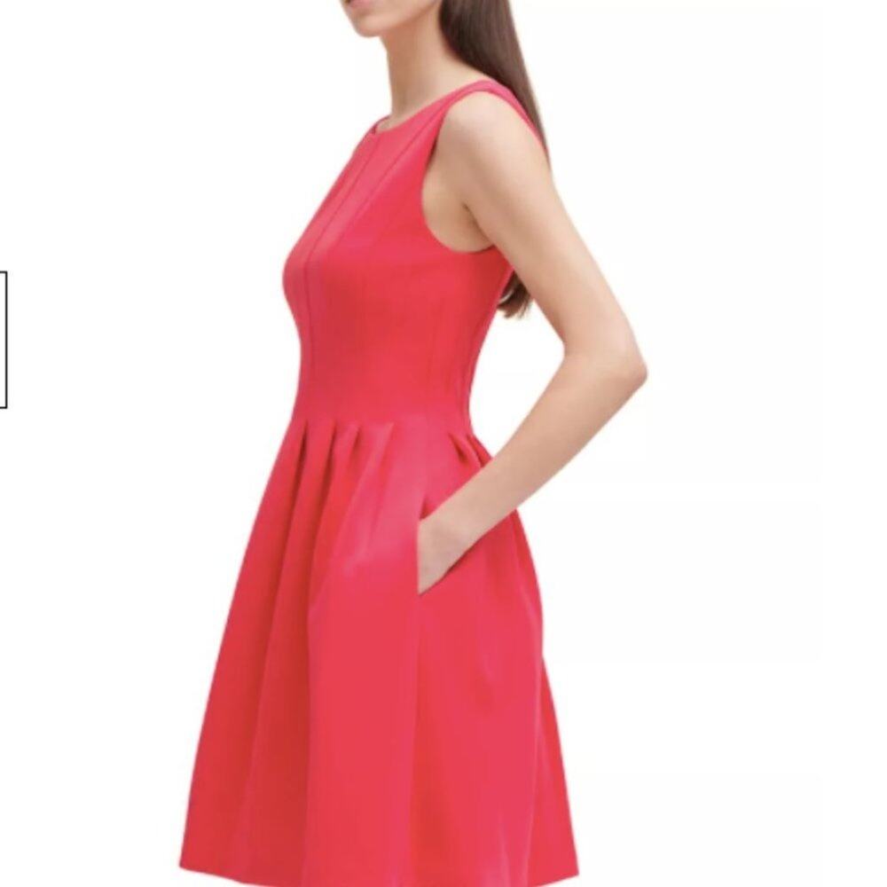 NWOT CALVIN KLEIN Green Pleated Scuba Fit & Flare Dress - 6 - Picture 5 of 8